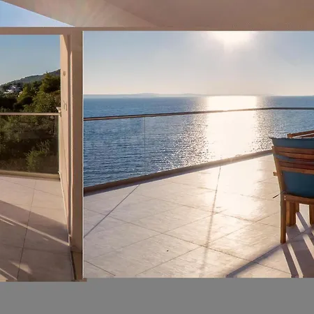 Apartment Jesenice With Fireplace IV * Jesenice (Split-Dalmatia)