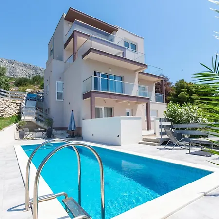 Apartment Apartment Jesenice With Fireplace IV Jesenice (Split-Dalmatia)